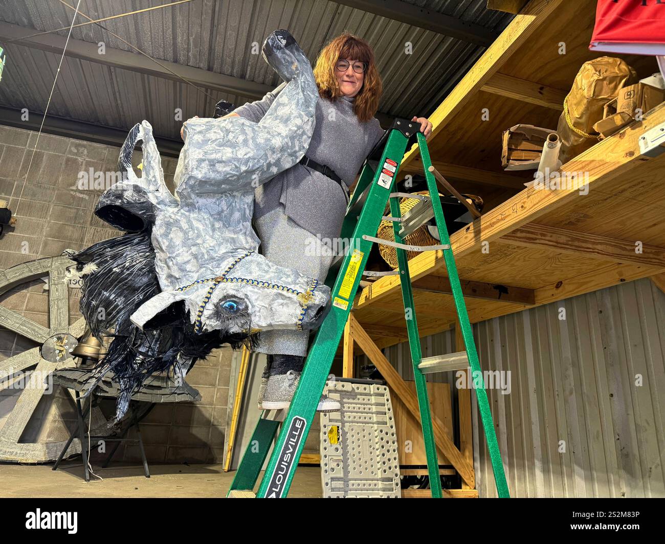 de Alteriis gathers props in preparation for the Joan of Arc