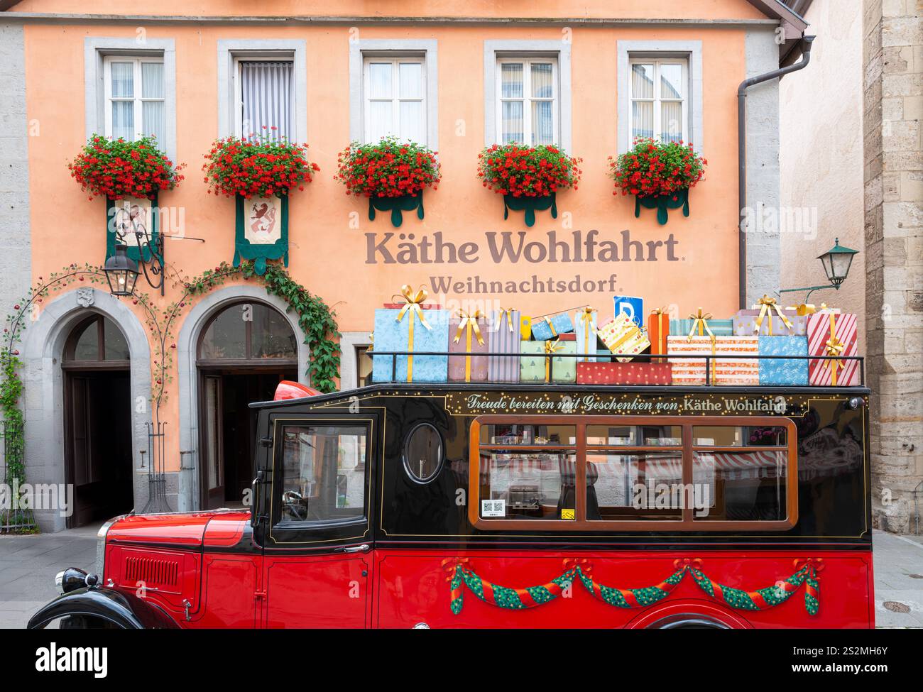 Kathe wohlfahrt christmas shop hi-res stock photography and images 