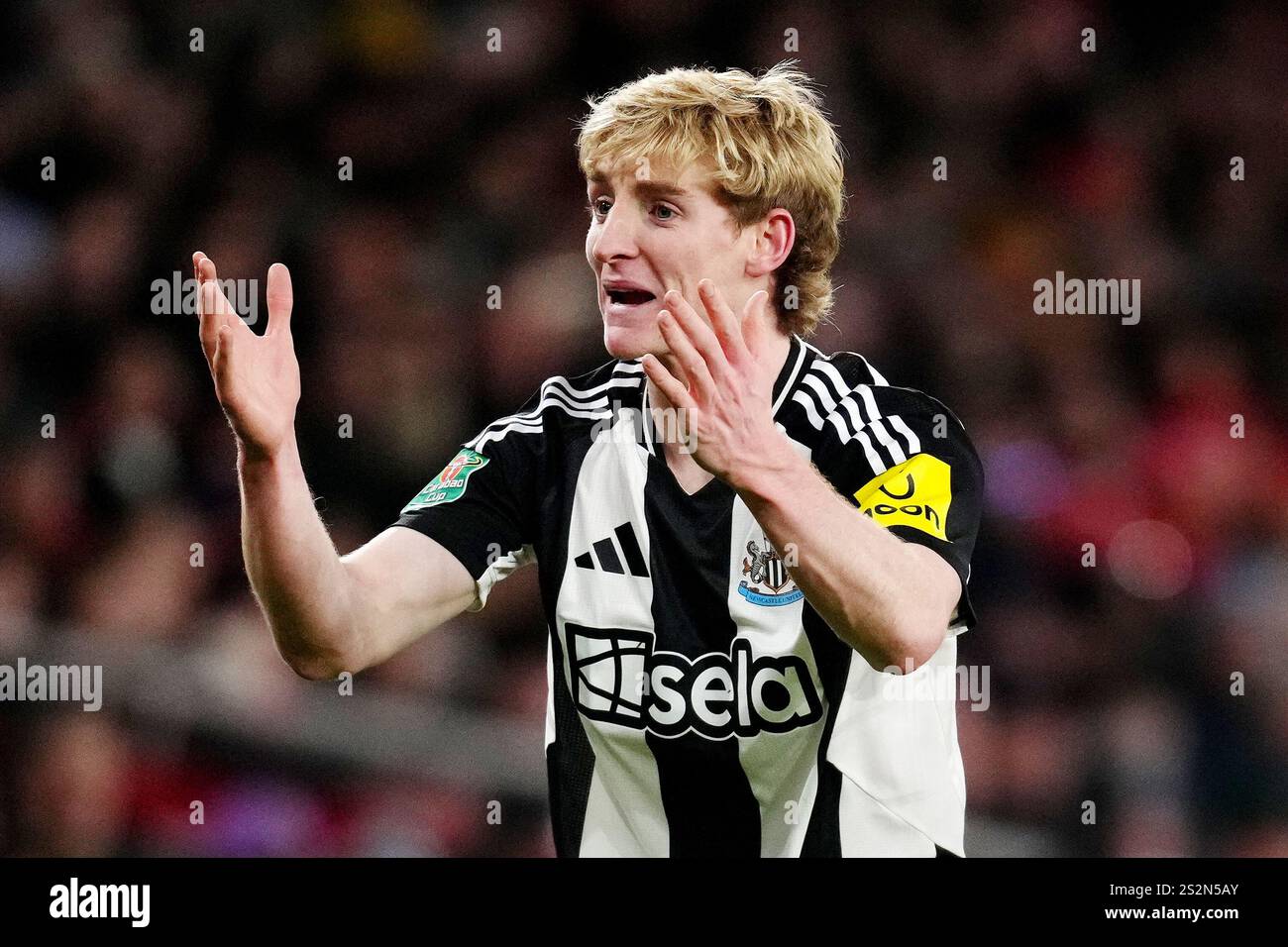 Newcastle United's Anthony Gordon reacts during the Carabao Cup semi