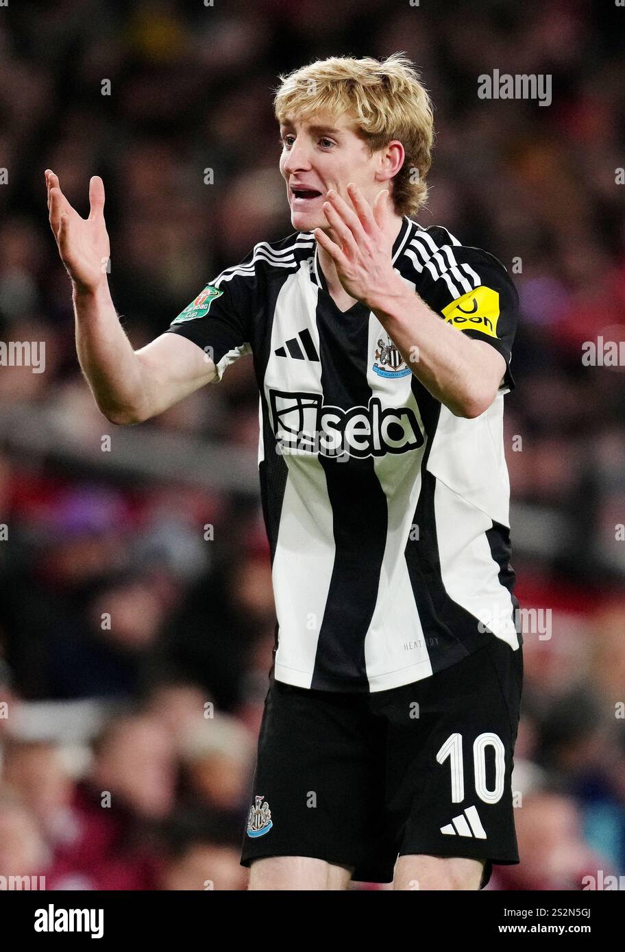 Newcastle United's Anthony Gordon reacts during the Carabao Cup semi