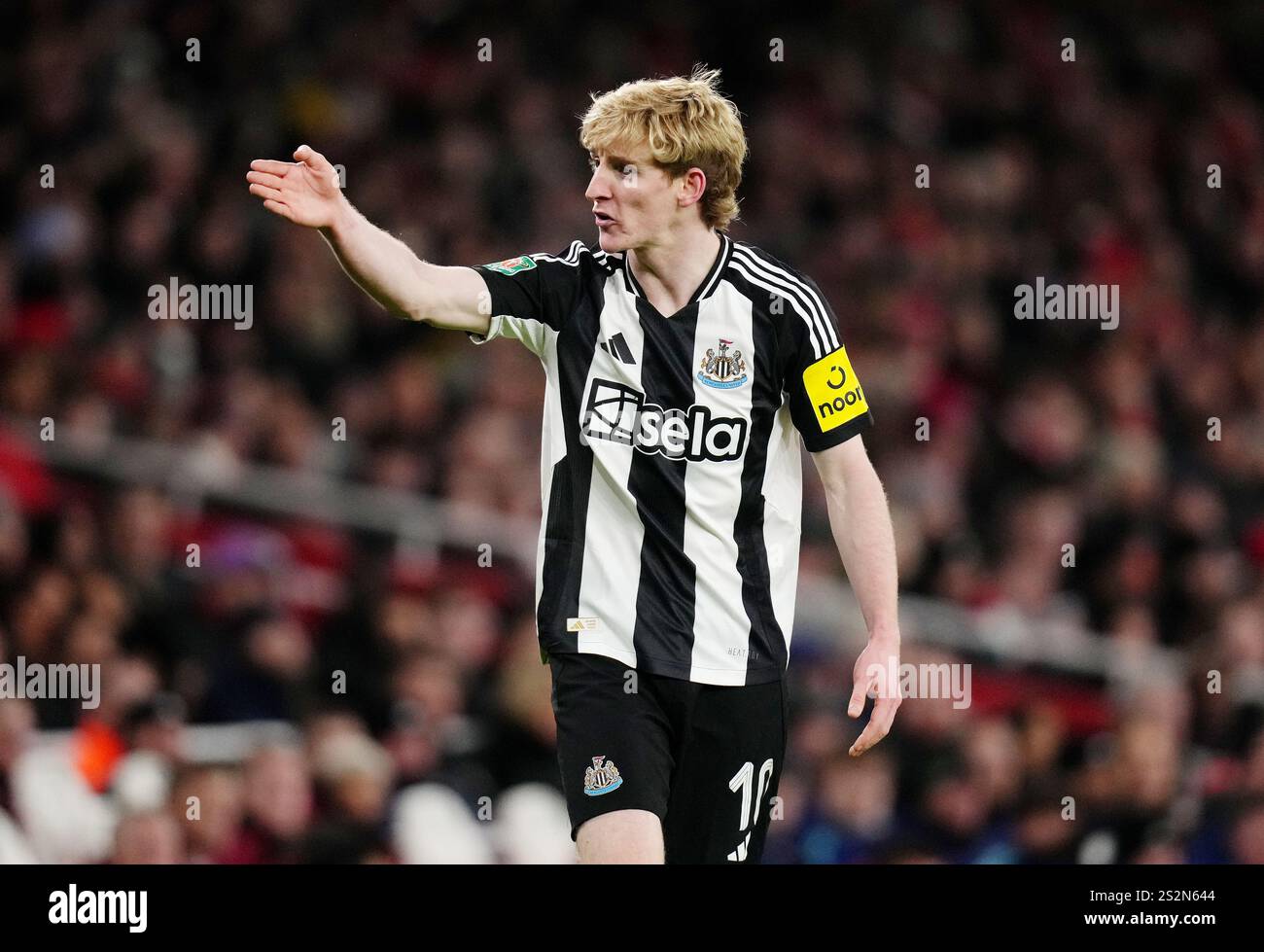 Newcastle United's Anthony Gordon reacts during the Carabao Cup semi