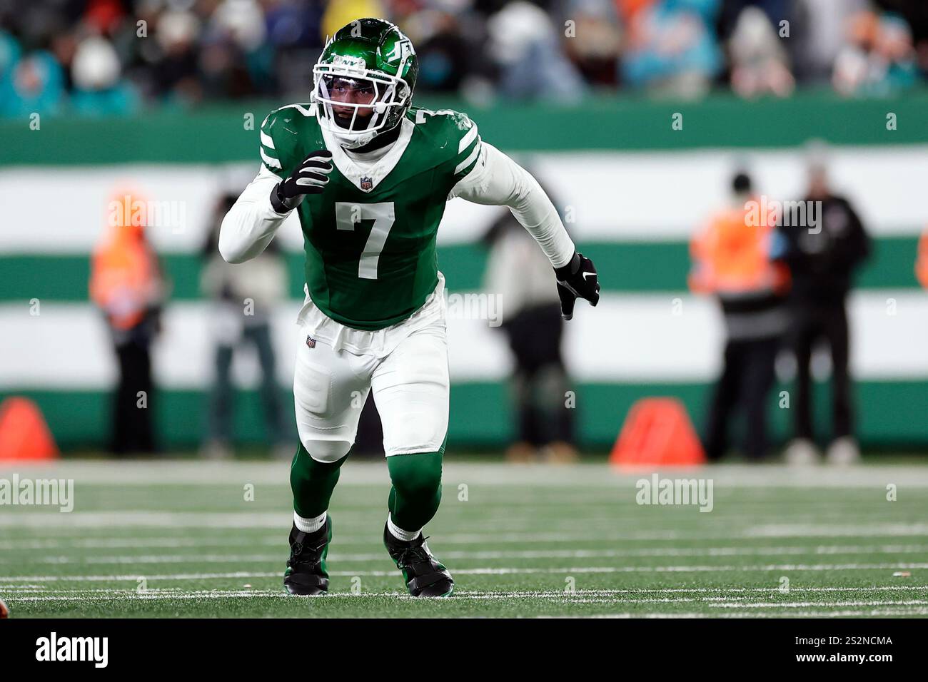 New York Jets defensive end Haason Reddick (7) defends during an NFL
