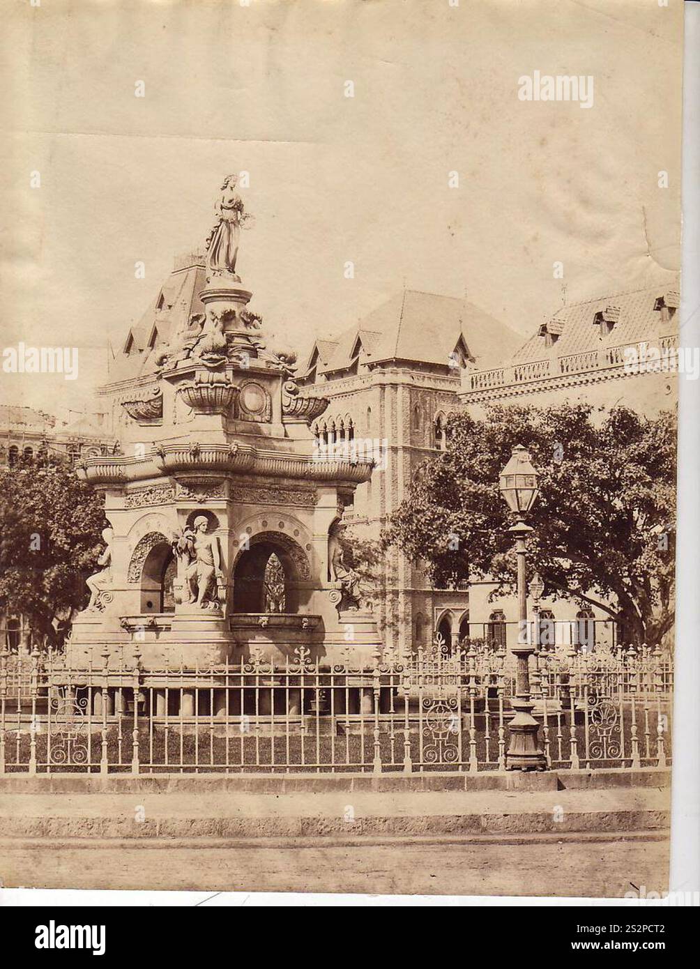 Vintage photo of flora fountain hi-res stock photography and images - Alamy