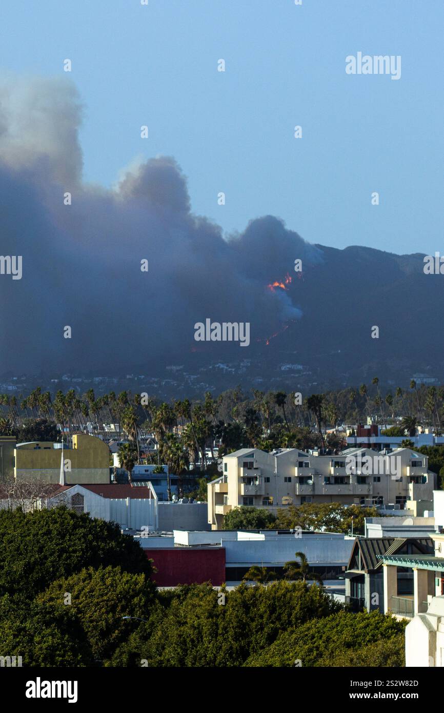 Los Angeles, USA. 7th January, 2025. The Pacific Palisades fire burns