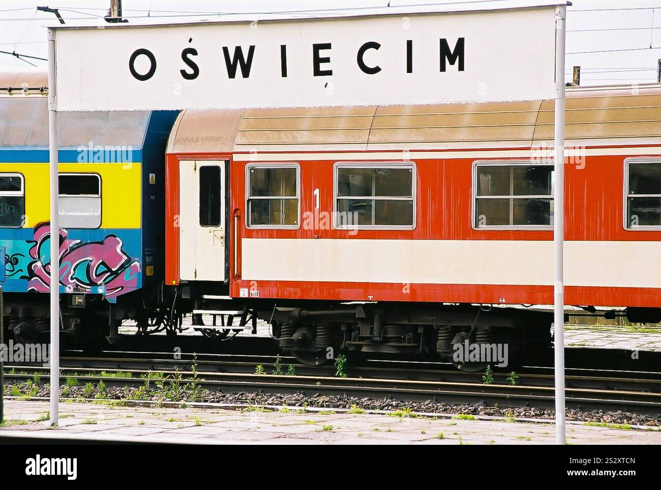 Fahrt entlang der Nordbahn first class wagon in the railway station of ...