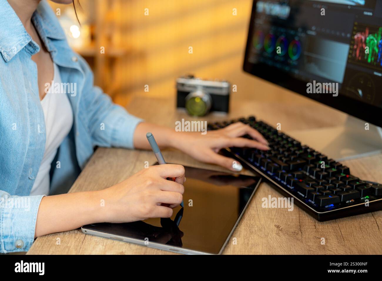 Vietnamese woman working on computer hi-res stock photography and ...