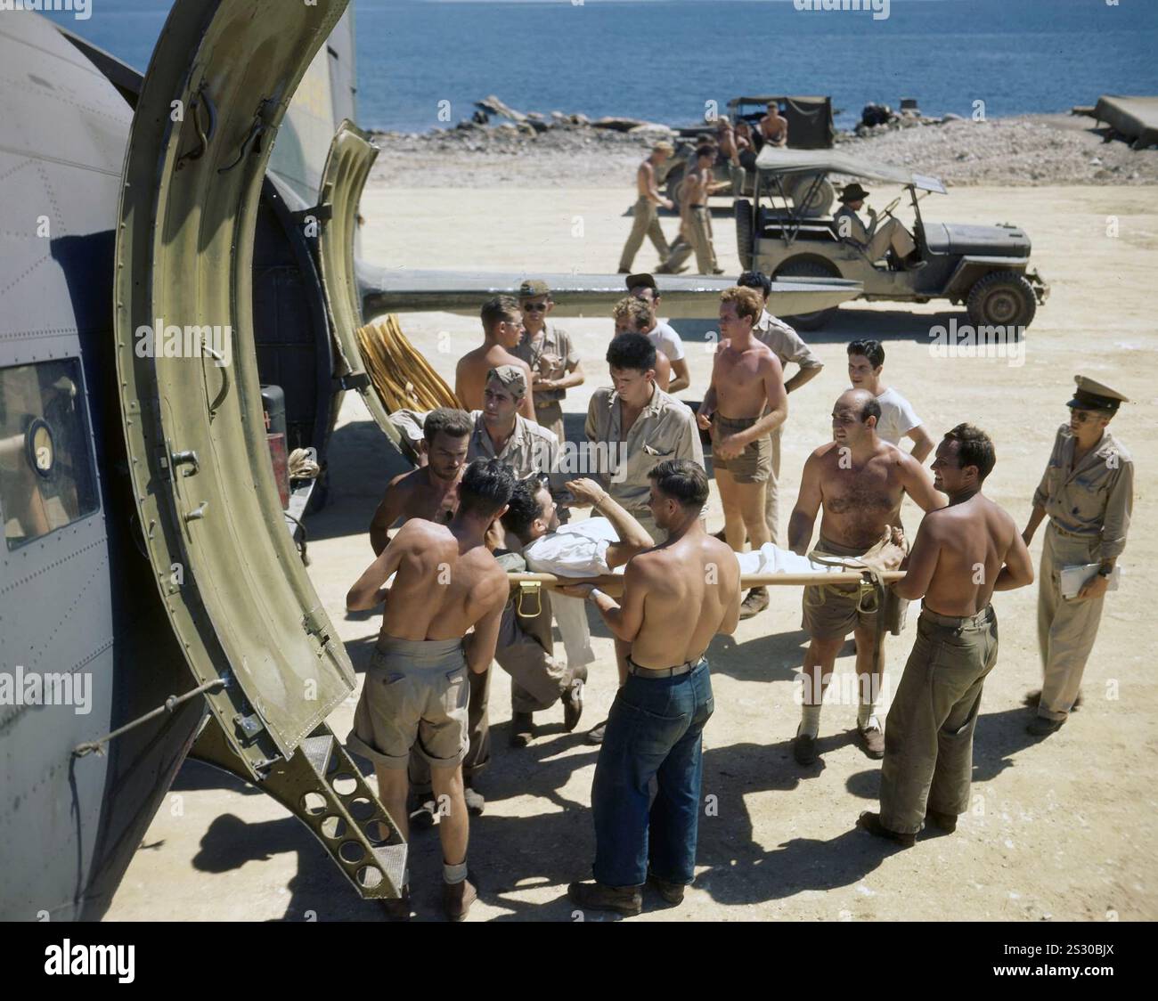 1945 us marines transport wounded hi-res stock photography and images ...