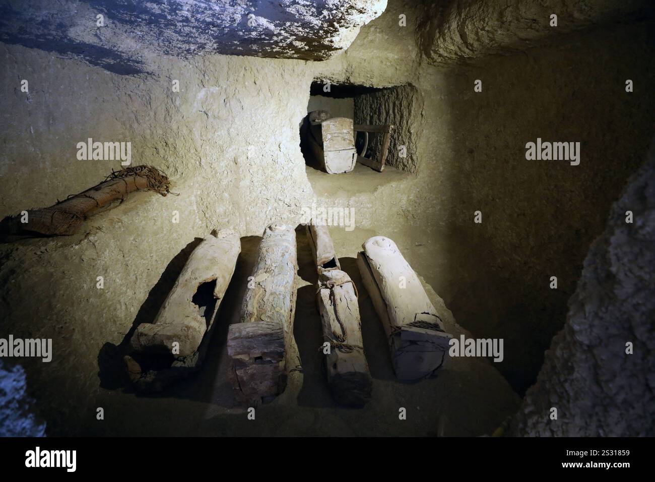 New archaeological discovery in Luxor, Egypt Wooden coffins from the ...