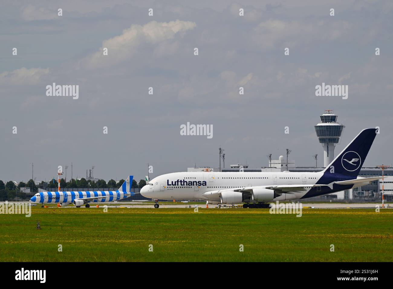 Lufthansa Airbus A380 A 380 800 Overview Panorama Tower Terminal 