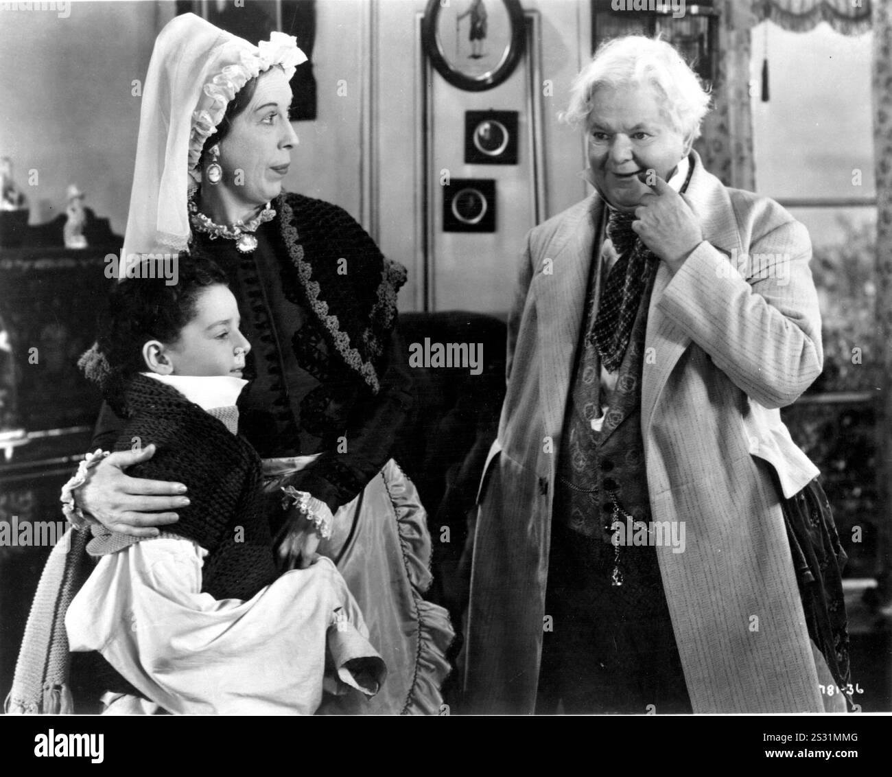 DAVID COPPERFIELD MGM FREDDIE BARTHOLOMEW , EDNA MAY OLIVER (Aunt Betsy Trotwood), LENNOX PAWLE (Mr Dick)     Date: 1935 Stock Photo