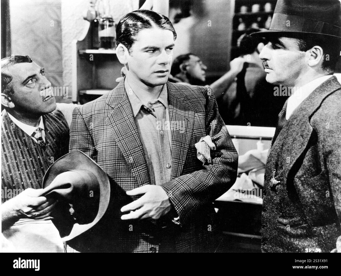 SCARFACE Paul Muni , H Henry Gordon Date: 1932 Stock Photo - Alamy