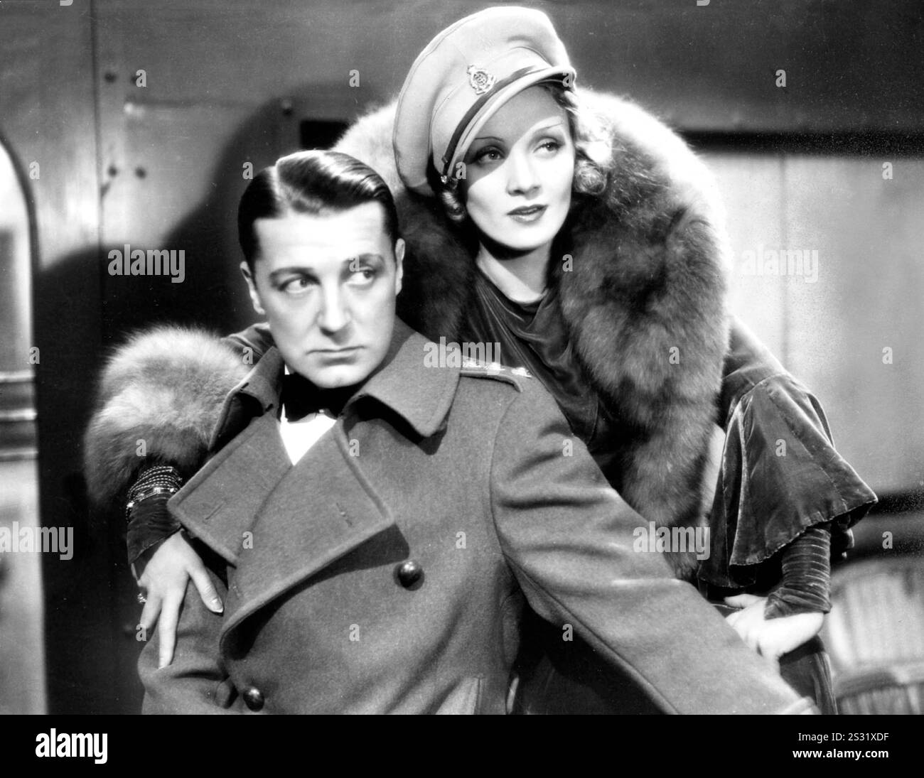 Marléne hi-res stock photography and images - Page 20 - Alamy, image size:1300x1095