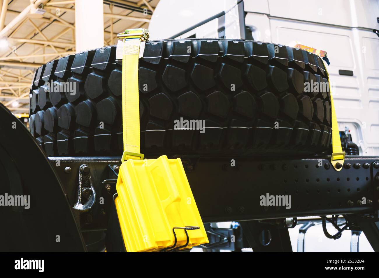 Black metal chassis hi-res stock photography and images - Alamy