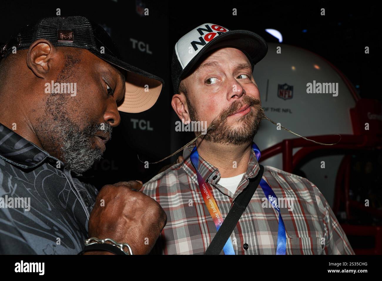 January 8, 2025 NFL Hall of Fame member Warren Sapp (L) inspects a