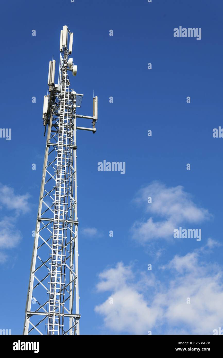A transmitter mast for mobile telephony and mobile phones in Germany