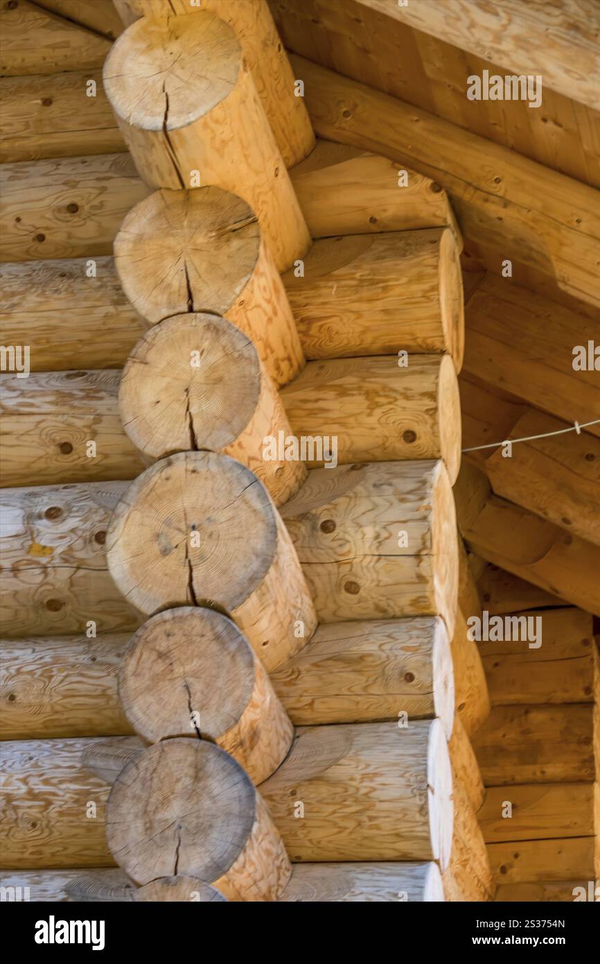 Solid log house, connection, power together, success, Power Austria ...