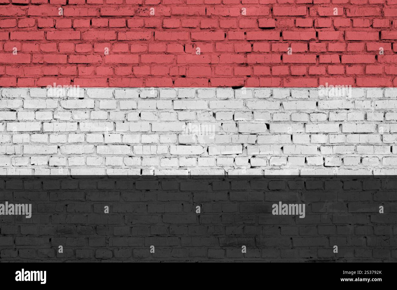 Yemen flag is painted onto an old brick wall Stock Photo - Alamy