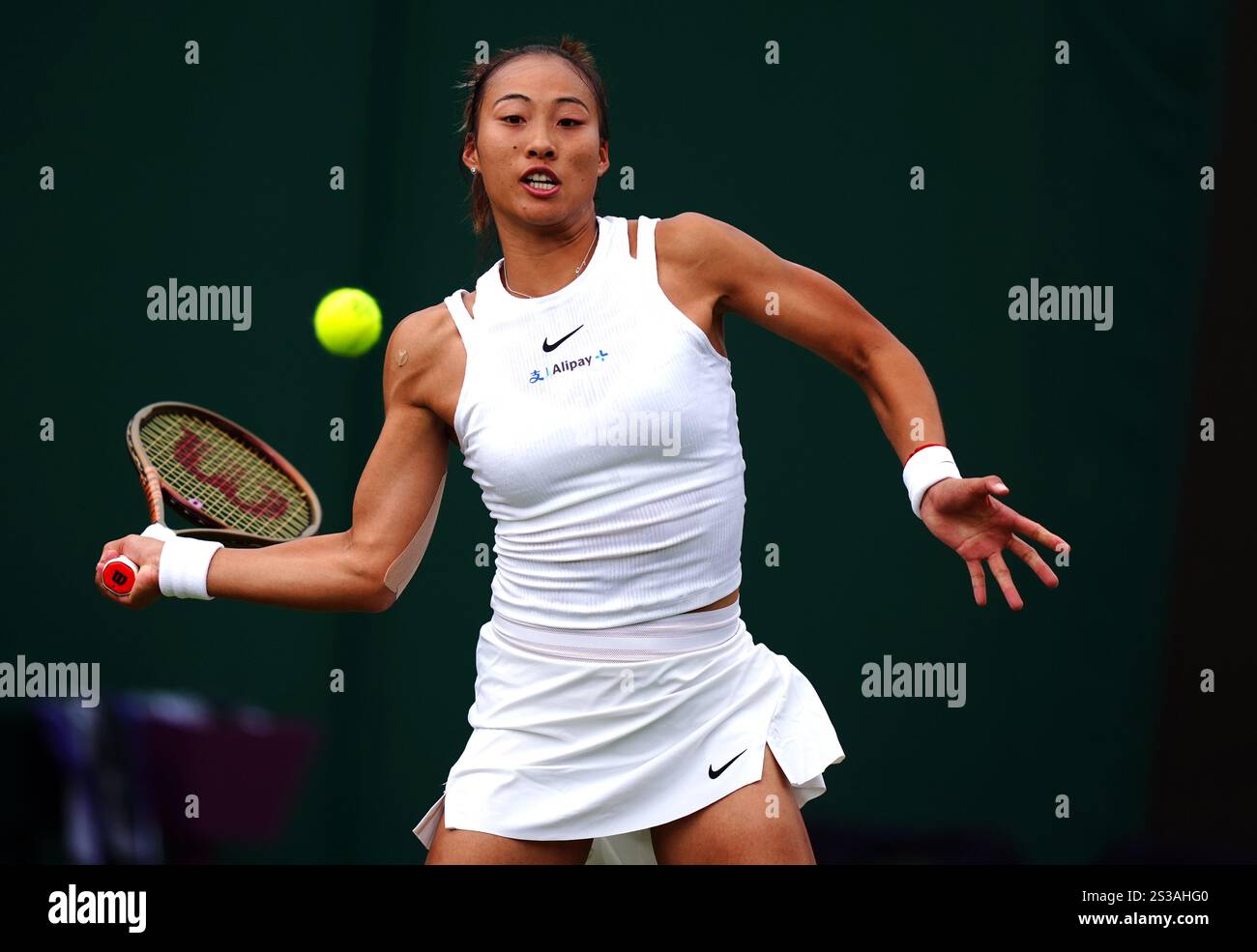 qinwen-zheng-chinese-tennis-hi-res-stock-photography-and-images-alamy