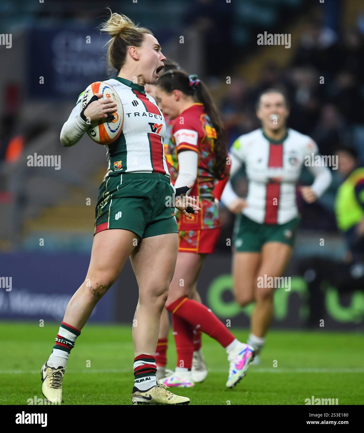 Meg Jones Rugby Partner Meg jones scoring a try hi-res stock photography and images - Alamy