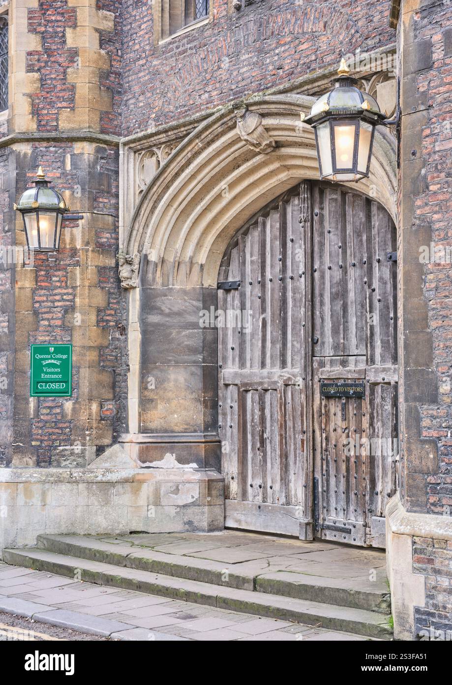 Door to Queens' College, University of Cambridge, closed on New year's