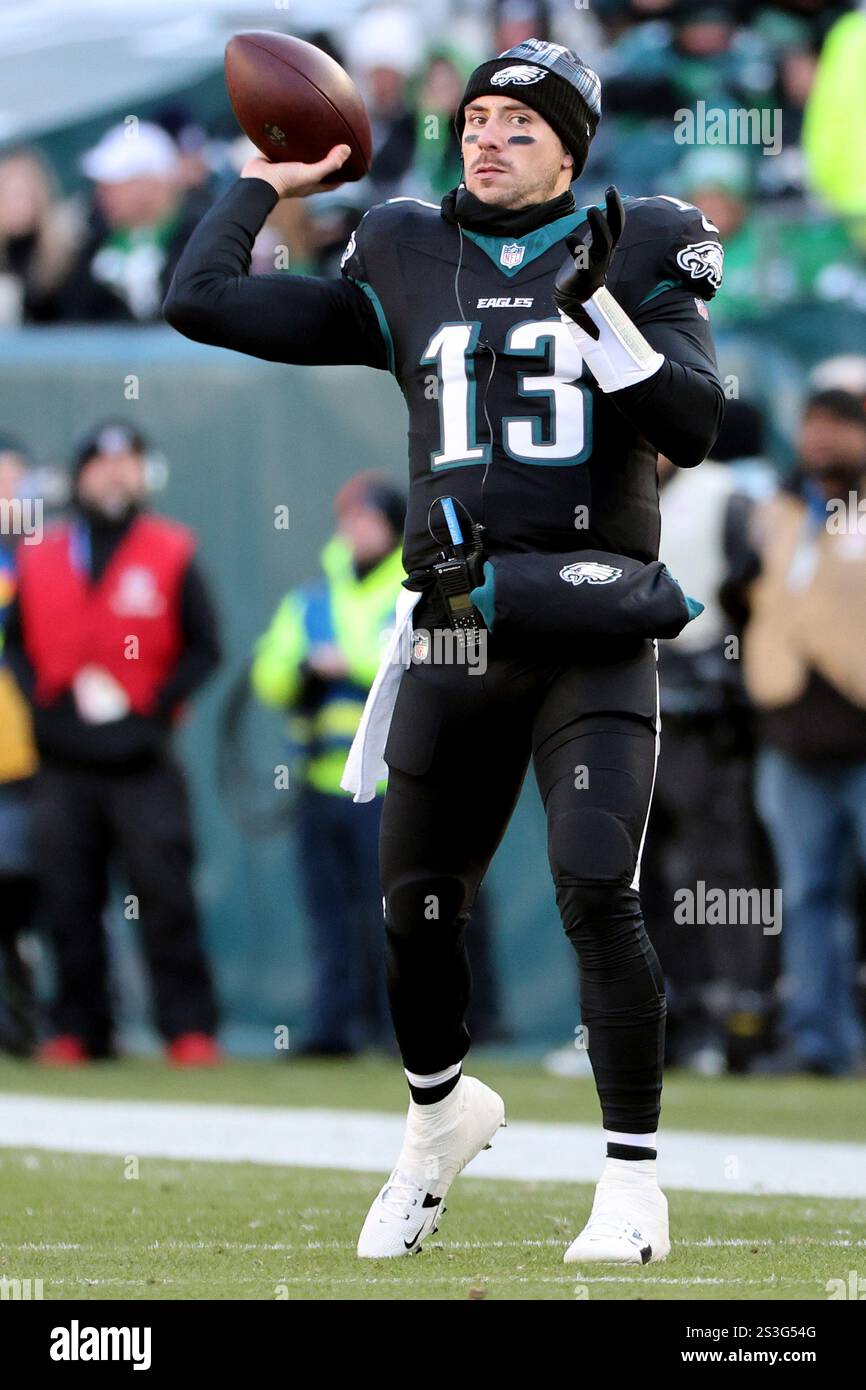 Philadelphia Eagles quarterback Ian Book (13) warms up during an NFL ...