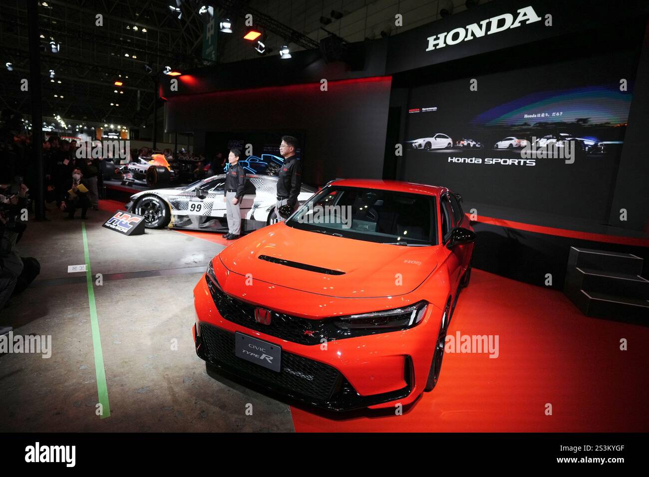 A Honda CIVIC TYPE R RACING BLACK Package is unveiled at the Tokyo Auto