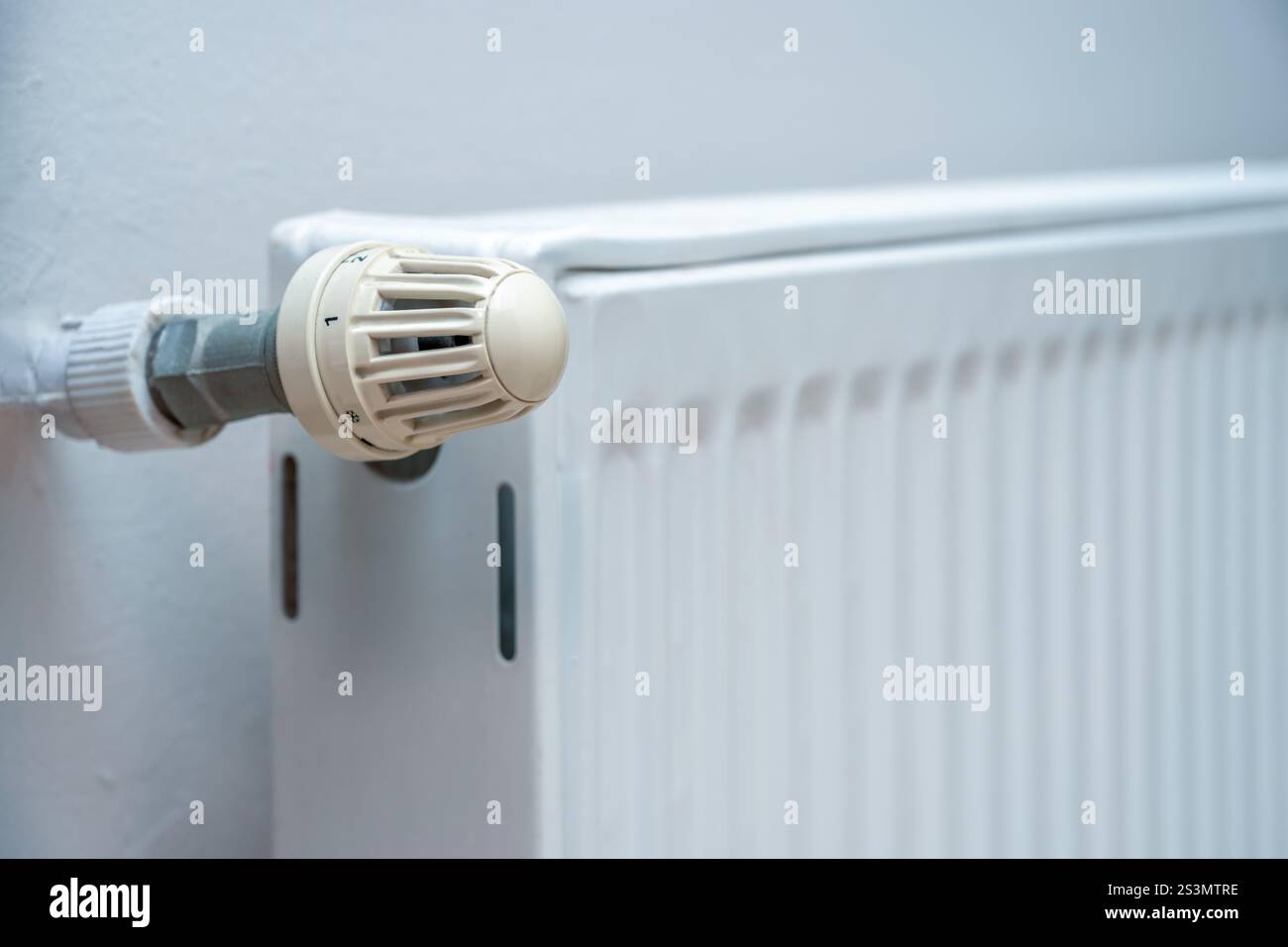 House Radiator Knob Pipe radiator hi-res stock photography and images - Alamy