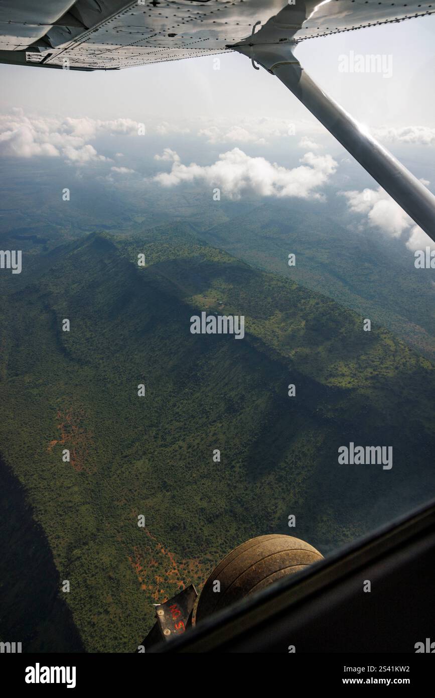 Plane Rifts Aerial views from a bush plane above Kenya's Great Rift Valley Stock ...