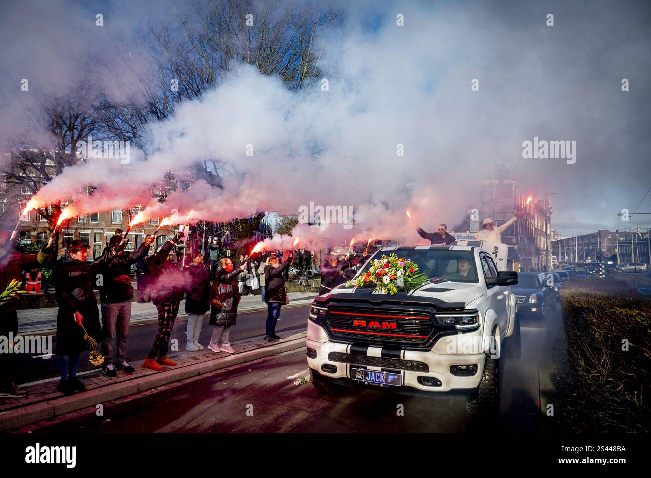 Smoke on old cemetery hi-res stock photography and images - Alamy