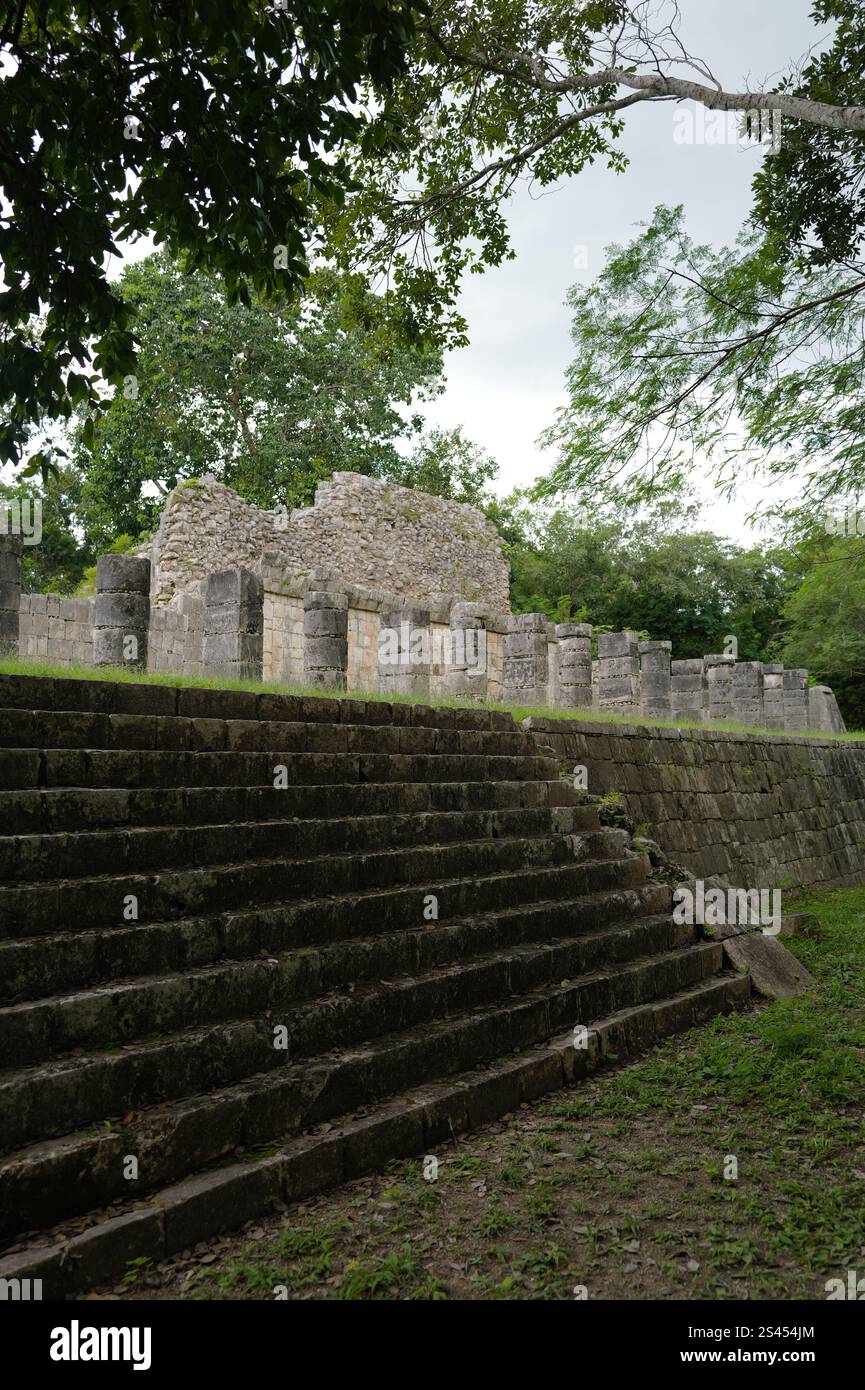 Iconic ancient Mayan religious ruins of Chichén-Itzá in the heart of ...