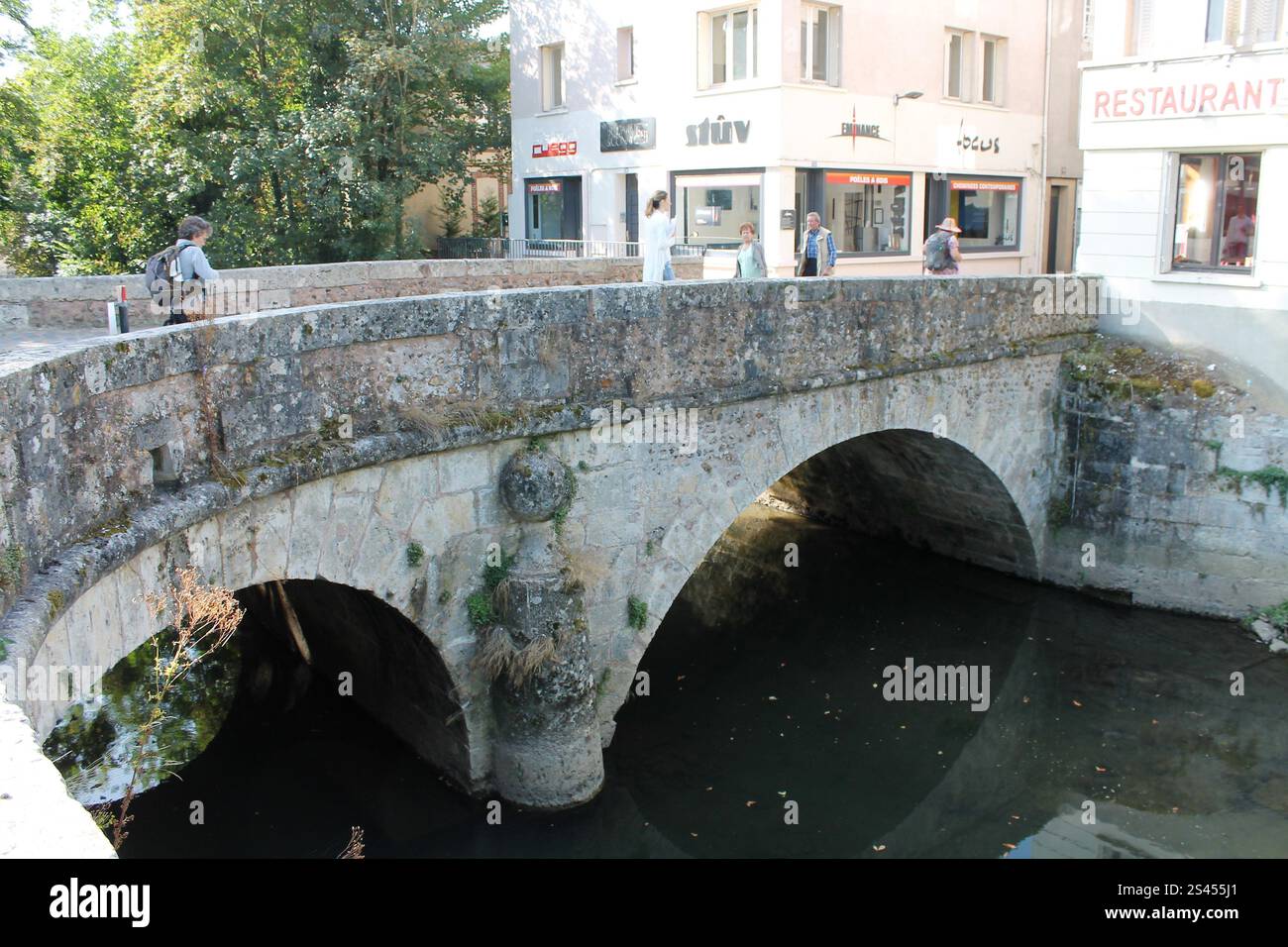 Historische Brücke zur Stadt in Chartres Stock Photo
