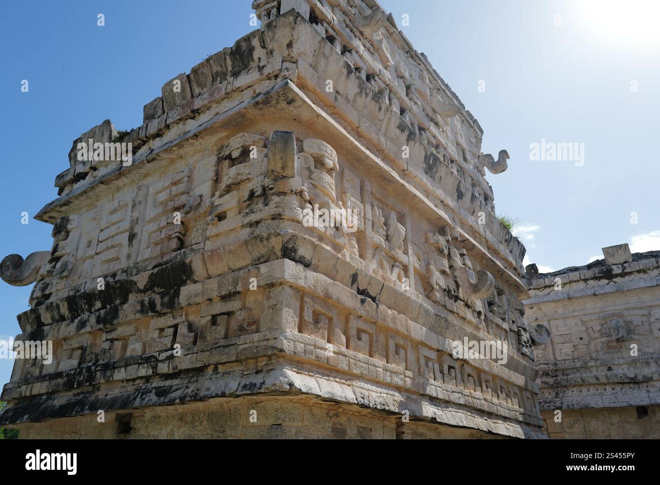 Iconic ancient Mayan religious ruins of Chichén-Itzá in the heart of ...