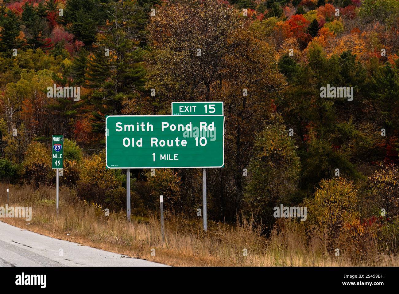 exit sign on Interstate 89 for Exit 15 for Smith Pond Road and Old