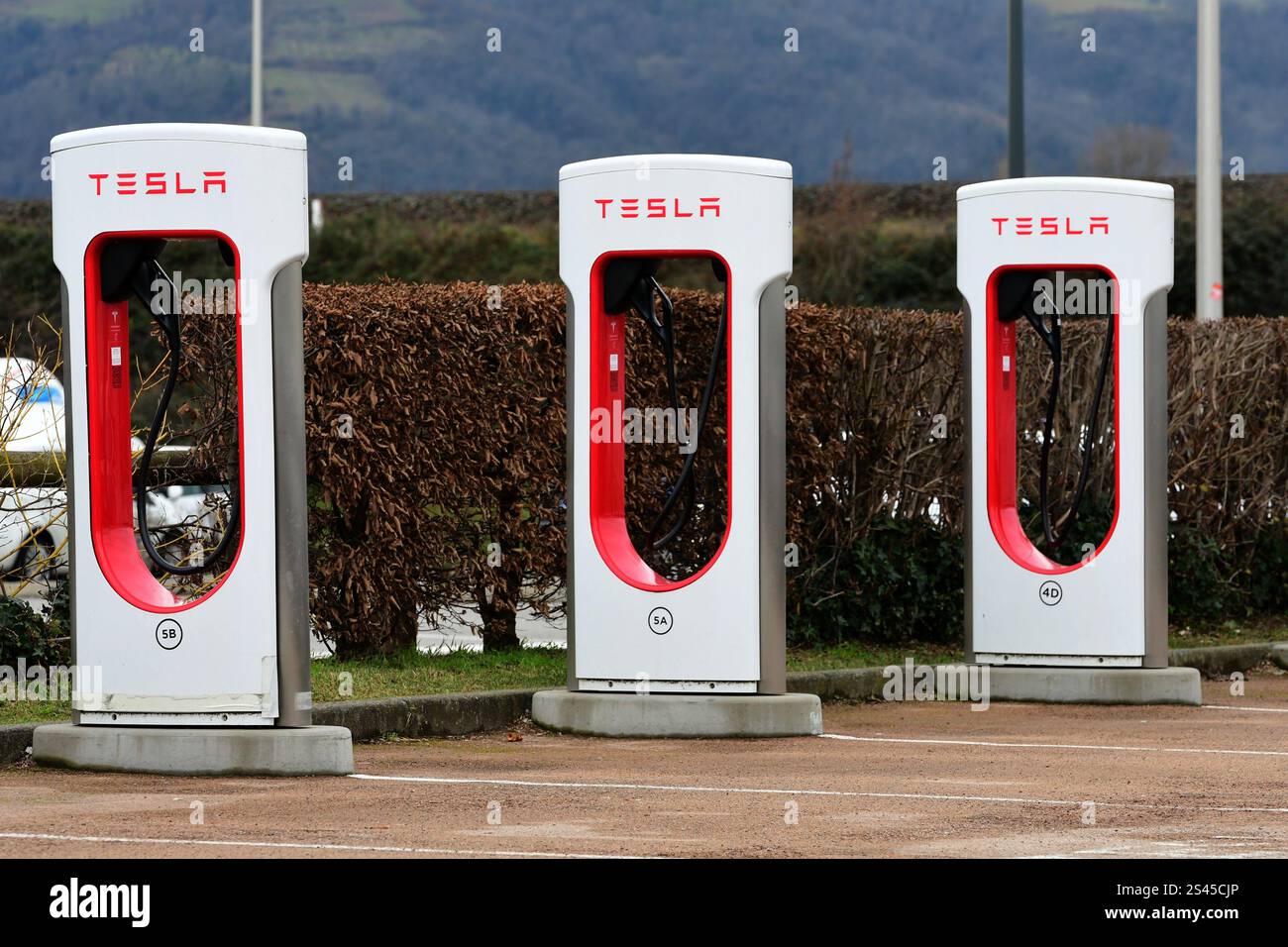 A view of a Tesla electric car charging station Stock Photo - Alamy