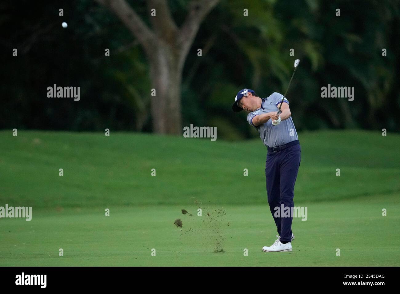 David Lipsky hits from the 10th fairway during the second round of the