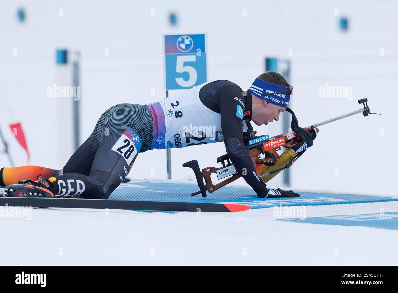 Justus Strelow (GER, Deutschland) am Schießstand, 10.01.2025, Oberhof