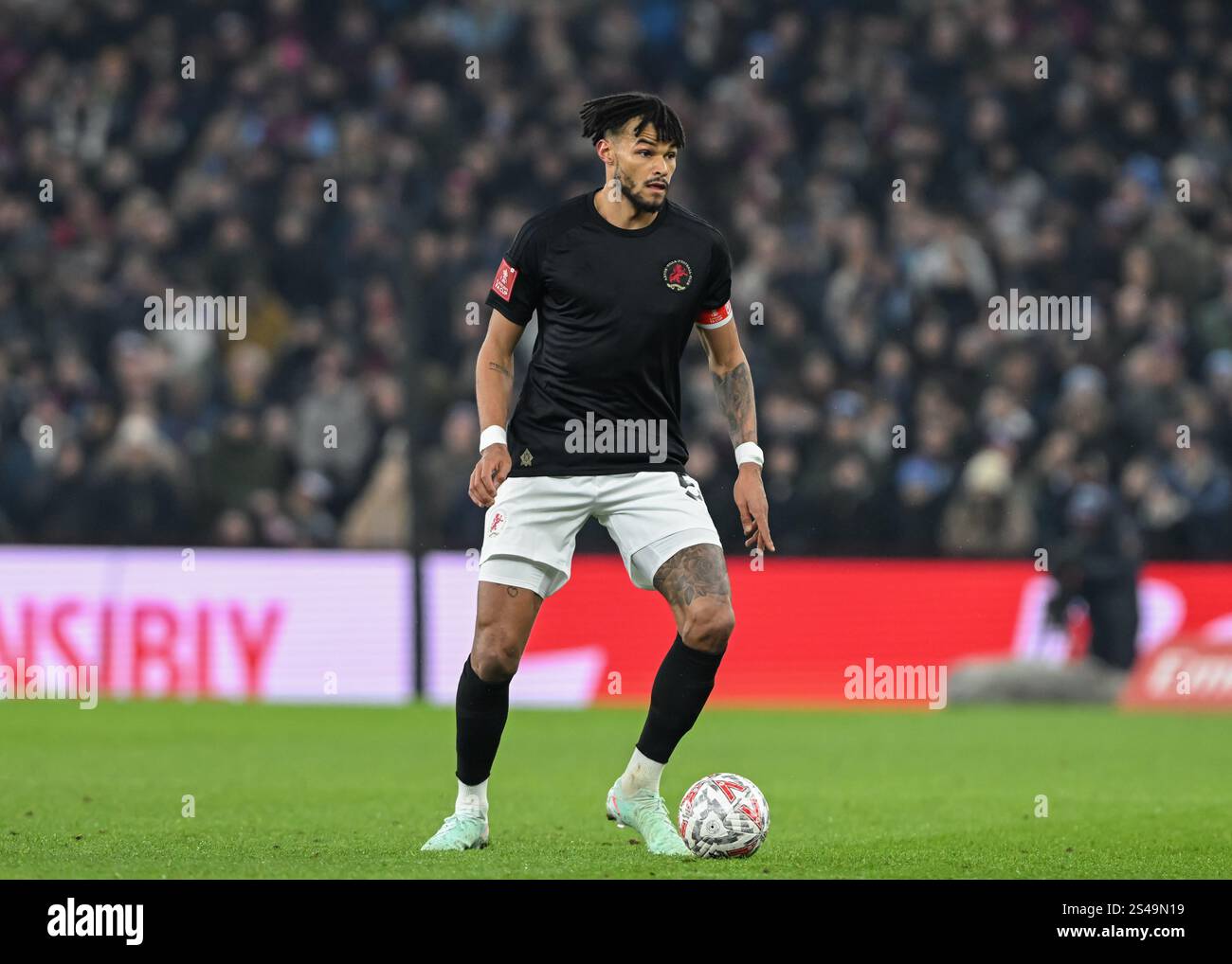 Aston villa 2025 hi res stock photography and images Alamy