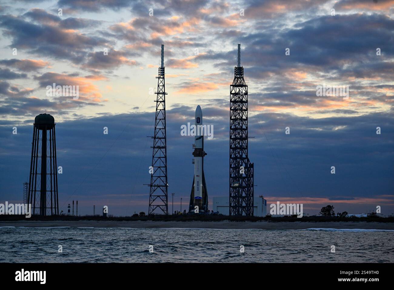 Blue Origin makes final preparations to launch its New Glenn rocket on