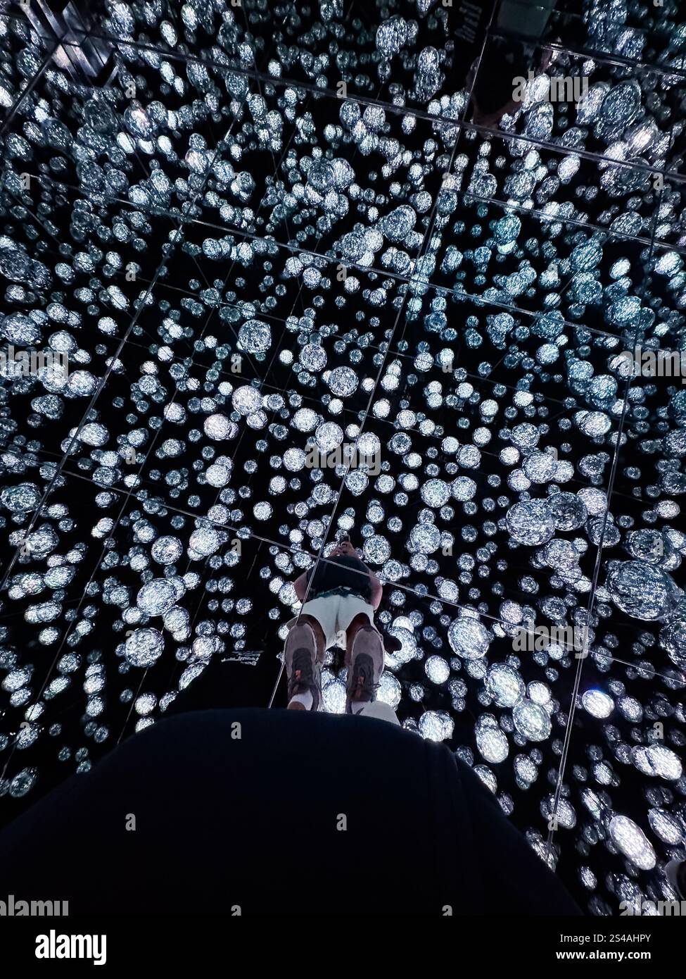 Temalbas Borderless art light installation and illumination in Aomi ...
