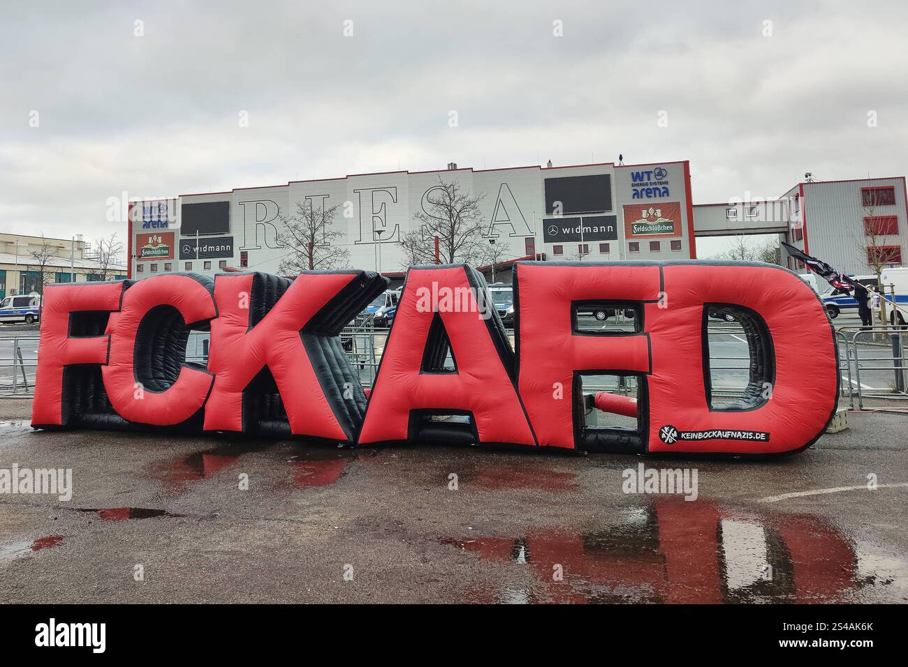 Riesa, Sachsen, Deutschland, 11.01.2025: WT Energiesysteme Arena: 16 ...