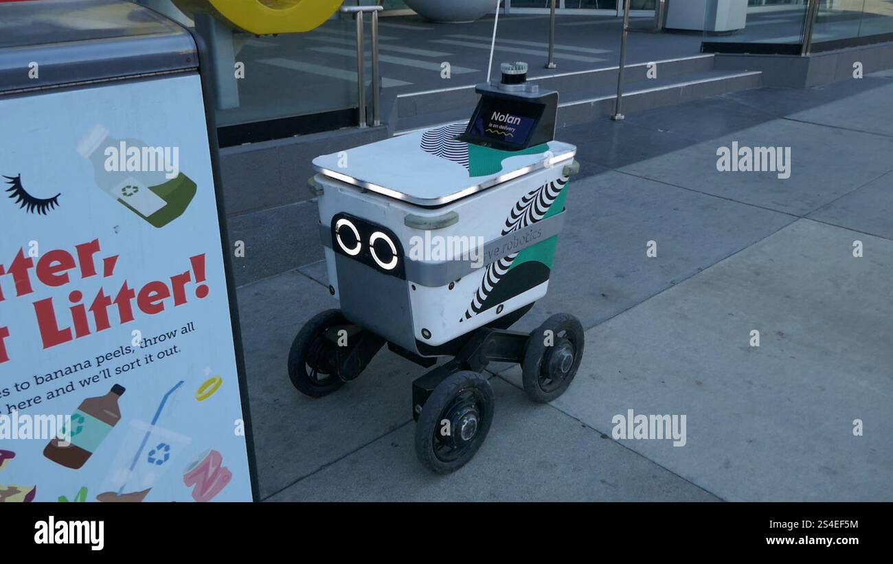 Los Angeles, California, USA 11th January 2025 Delivery Robot Nolan on ...