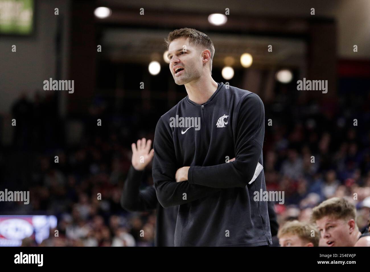 David Riley Washington Washington State head coach David Riley directs his team during the ...