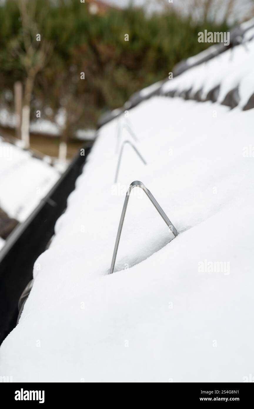 Safety hooks hi-res stock photography and images - Alamy