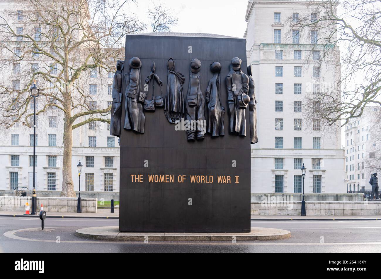 The Women of World Two monument, London, UK Stock Photo - Alamy