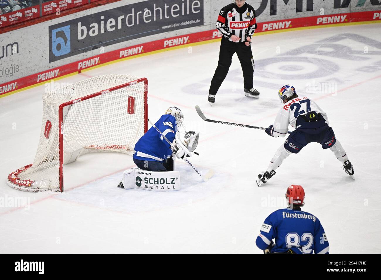 (v.l.n.r.) Michael Bitzer (Schwenninger Wild Wings #1) Veit Oswald (EHC