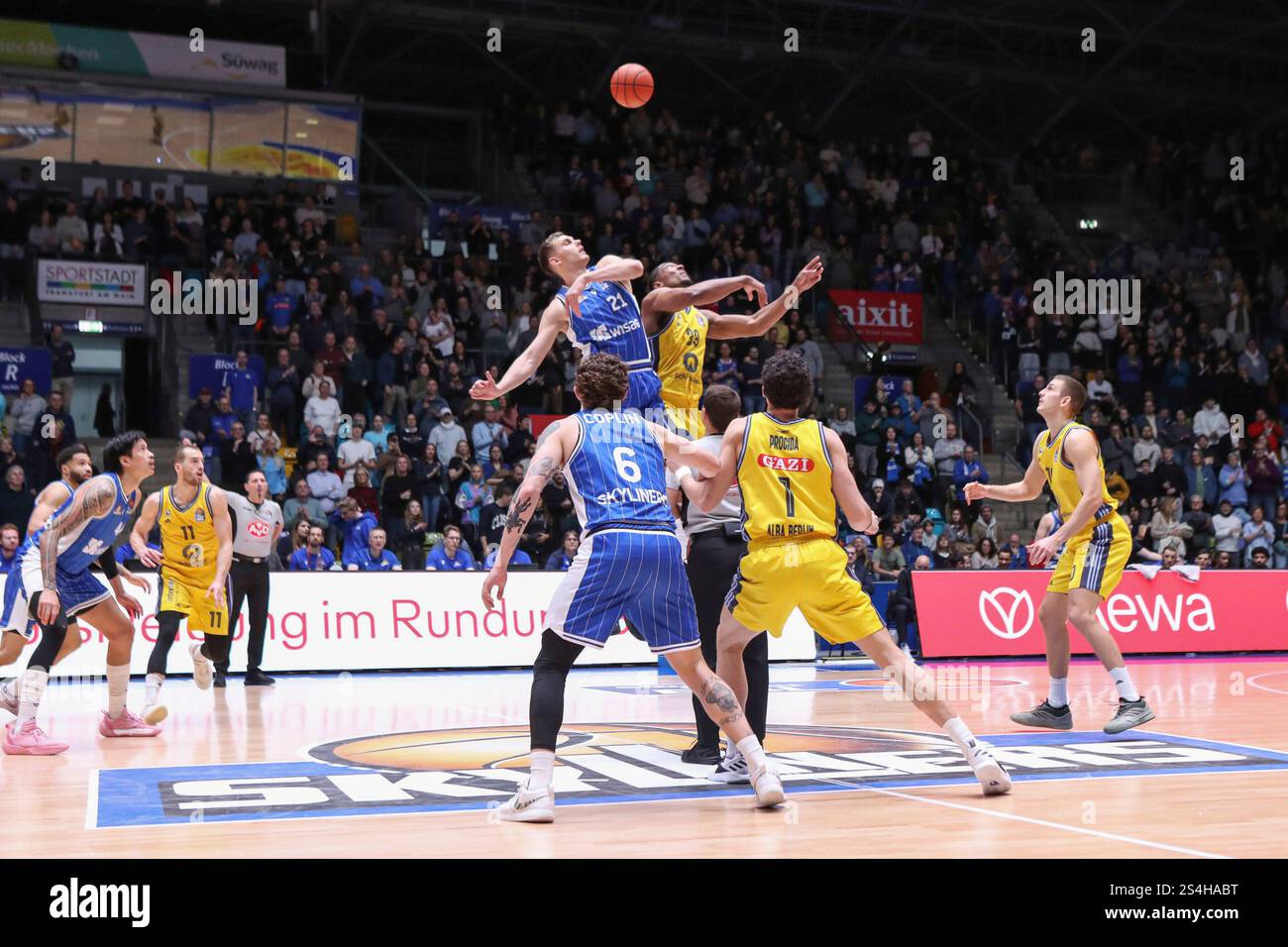 NBA Experience Clash: US Stars Face Off in easyCredit BBL Duel