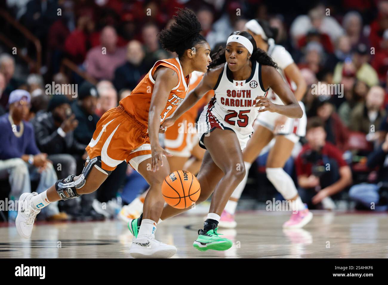 Texas guard Rori Harmon (3) drives against South Carolina guard Raven ...
