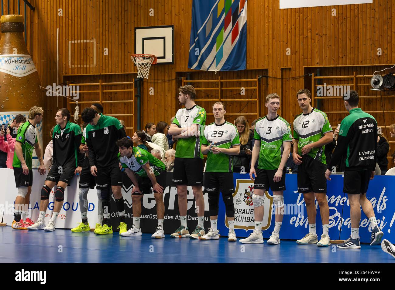 Enttaeuschte Spieler von Bitterfeld-Wolfen nach der Niederlage, Emotionen, Luca Brirup (VC Bitterfeld-Wolfen, #05) mit Pascal Eichler (VC Bitterfeld-Wolfen, #13) und Nick Breitenbach (VC Bitterfeld-Wolfen, #11), mit Lukas Salimi (VC Bitterfeld-Wolfen, #15) und Franz Huether (VC Bitterfeld-Wolfen, #07), mit Lukas Pockrandt (VC Bitterfeld-Wolfen, #29) und Benedikt Gerken (VC Bitterfeld-Wolfen, #03), mit Thomas Heptinstall (VC Bitterfeld-Wolfen, #12),  GER, ASV Dachau vs. VC Bitterfeld-Wolfen, Volleyball, 1. Bundesliga, 14. Spieltag, Saison 2024/2025, 12.01.2025,  Foto: Eibner-Pressefoto/Jenni Ma Stock Photo