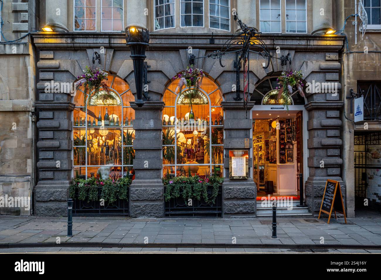 San Carlo Italian Restaurant Bristol - Modern Italian restaurant in a former bank building in central Bristol. Opened 1996, small restaurant chain. Stock Photo