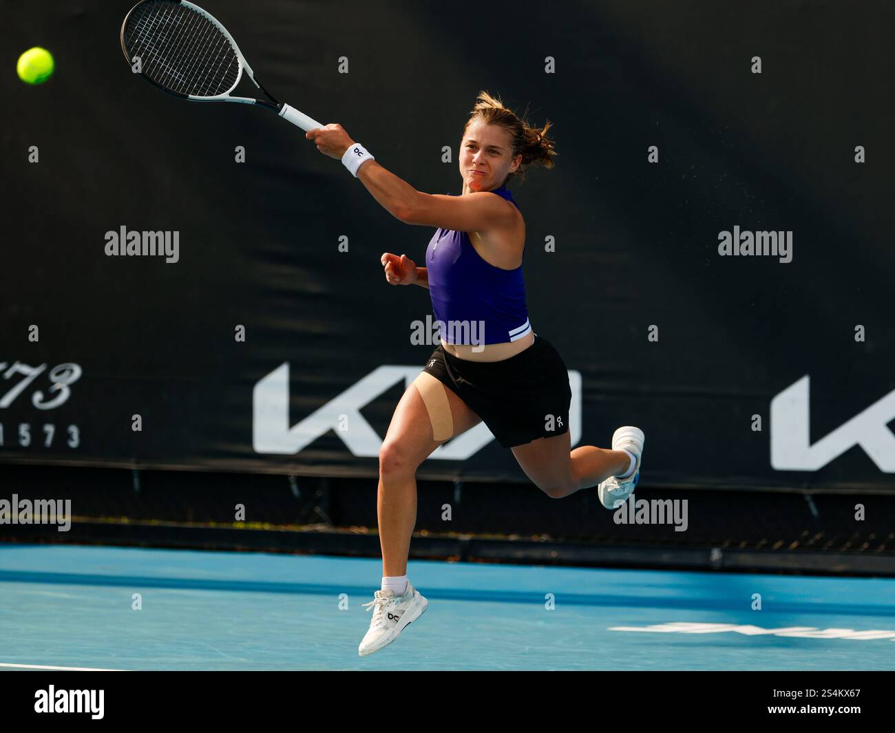 Melbourne, Australia. 13th Jan, 2025. Tennis: Grand Slam - Australian Open, women's singles, 1st round. Niemeier (Germany) - Chwalinska (Poland). Maja Chwalinska in action. Credit: Frank Molter/dpa/Alamy Live News Stock Photo